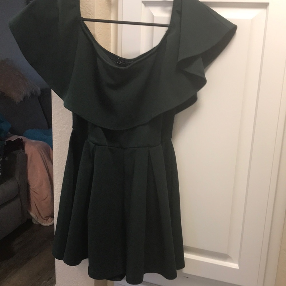 3 for $15 🦋🦋 Lovely Day forest green dressy shorts romper